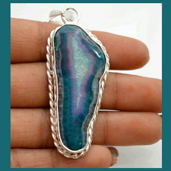 BOTIQUE  Jewelry - ➿SLICE AGATE PENDANT➿