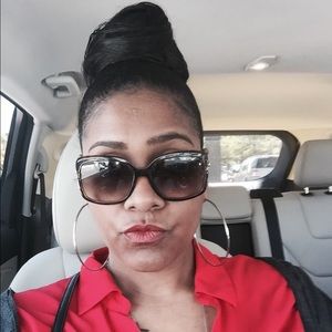 Meet your Posher, Latrice