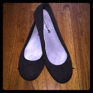 Black American Eagle flats