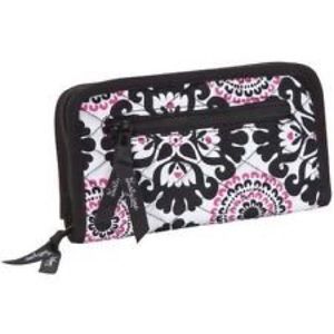 Soft wallet by Thirty-One