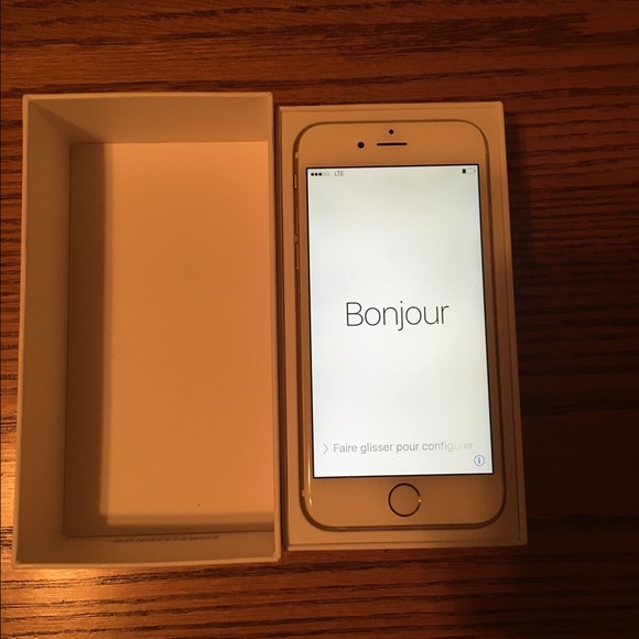Brand new 16gb iPhone 6 (gold)