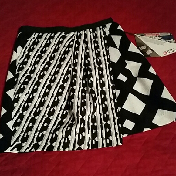 VERY CUTE WRAP SKIRT!!