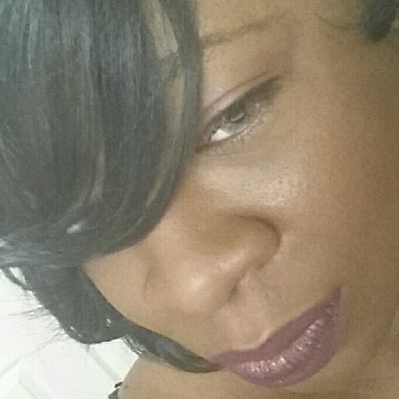 Meet your Posher, Violetta😍 - Picture 3 of 3