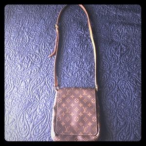 Authentic Louis Vuitton Vintage Salsa Musette