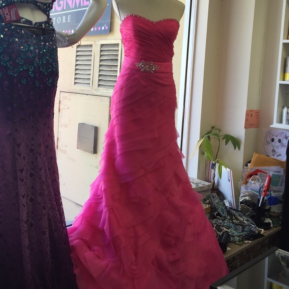 Brand new pink Love 16 ruffled fitted gown