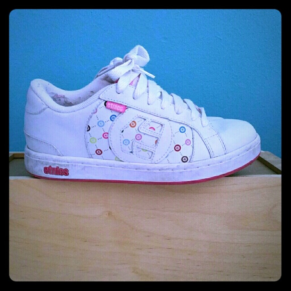Etnies sneakers