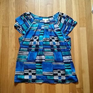 Geometric print silky top