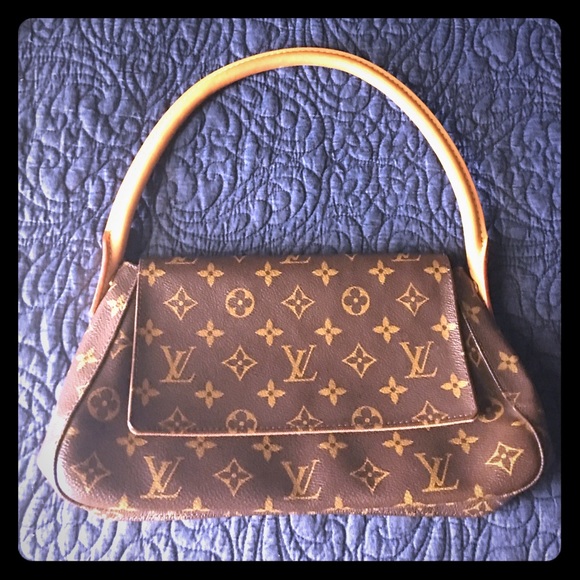 💯 Authentic Louis Vuitton Mini looping
