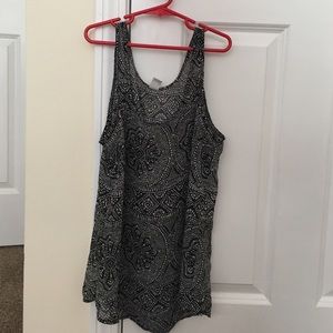 Black and white tank top