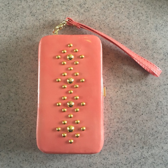 Avon Phone Case Wristlet - Picture 1 of 4