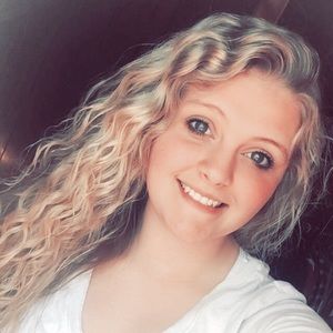 Meet your Posher, Lexi