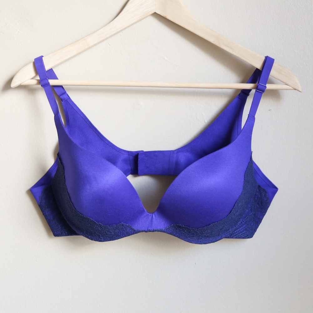 Like-New Victoria's Secret Lace Push-Up Bra ✨