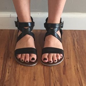 Black Strap Sandels
