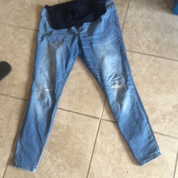Maternity skinny jeans