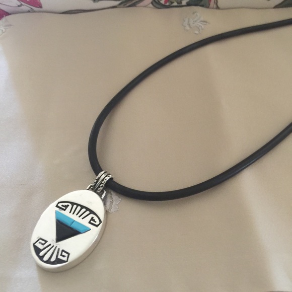 NAVAJO PENDANT INLAID TURQUOISE, ONXY, CORAL & STERLING SIGNED BY ARTIST - Picture 3 of 4