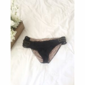 2016 acacia bingin bottom