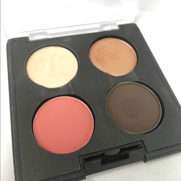 MAC Diana Ross "Diana Eyes:2" Eyeshadow Quad - Picture 1 of 3