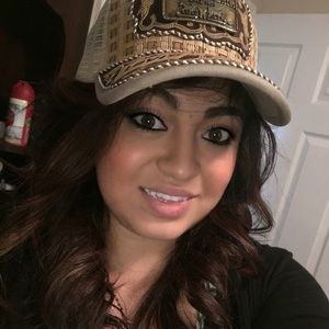 Meet your Posher, Mariony