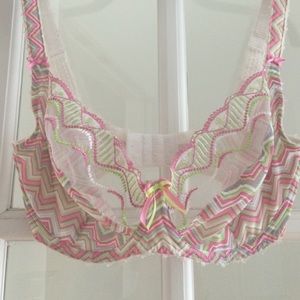 Freya 30G chevron print unpadded underwire bra