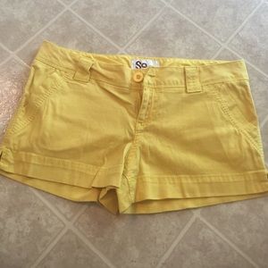 Yellow cotton short