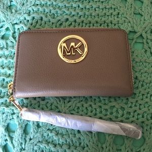Michael Kors Wristlet