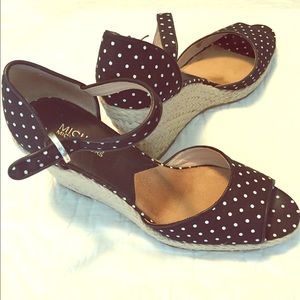 ⭐️ Michael Kors open toe wedges 💫