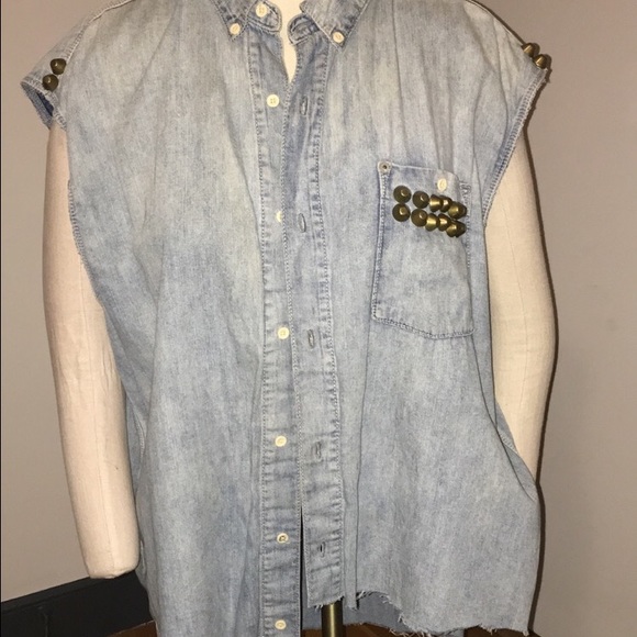 Studded diy denim vest - Picture 2 of 4