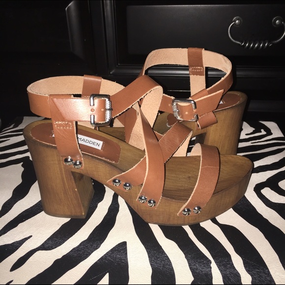 TODAY ONLY‼️🆕 Cognac Platform Sandals - Picture 5 of 6