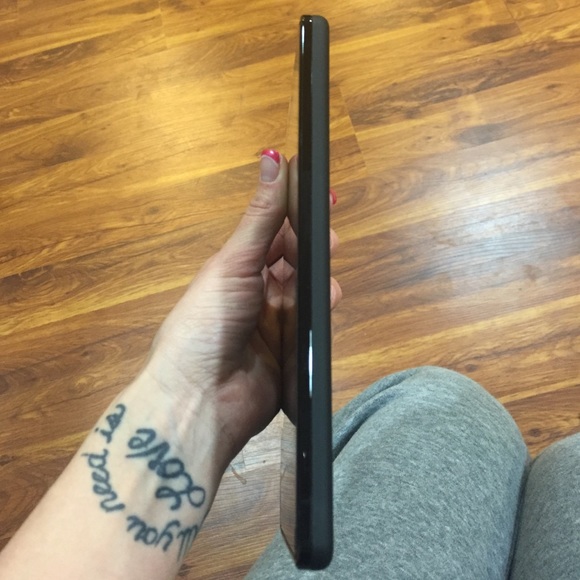 Amazon Kindle Fire with case - Picture 2 of 4