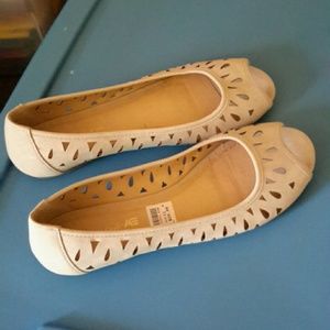 Womens 11 wide dress shoes NWT