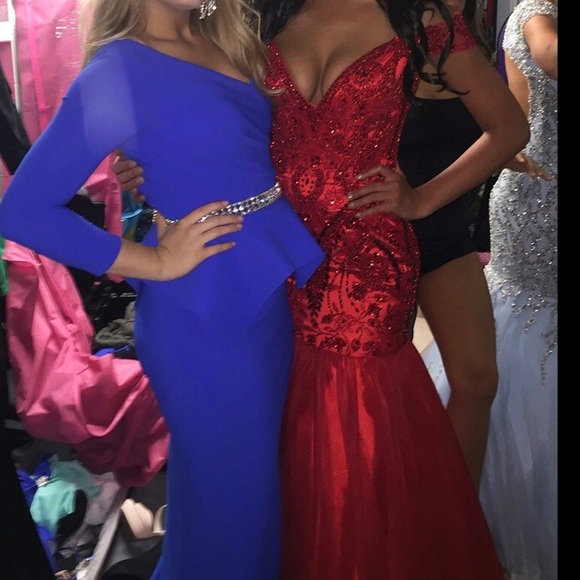 Red Sherri Hill prom pageant homecoming dress