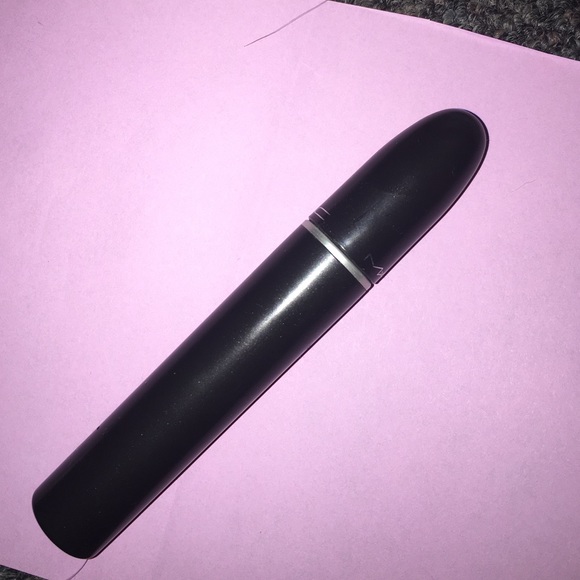 Mac mascara - Picture 1 of 2