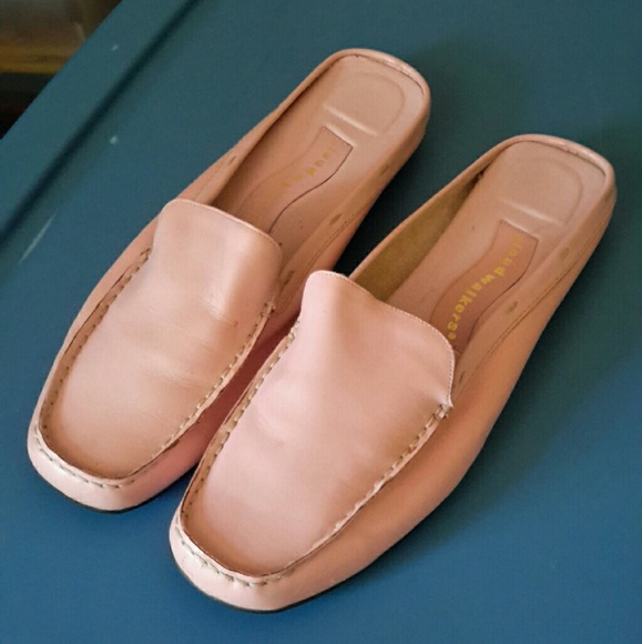 Pink women's 10w flat slides