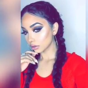 Meet your Posher, Chanel