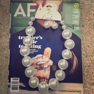 NWT! Giant pearl necklace with matching earrings!