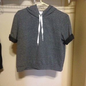 Short sleeve sweater