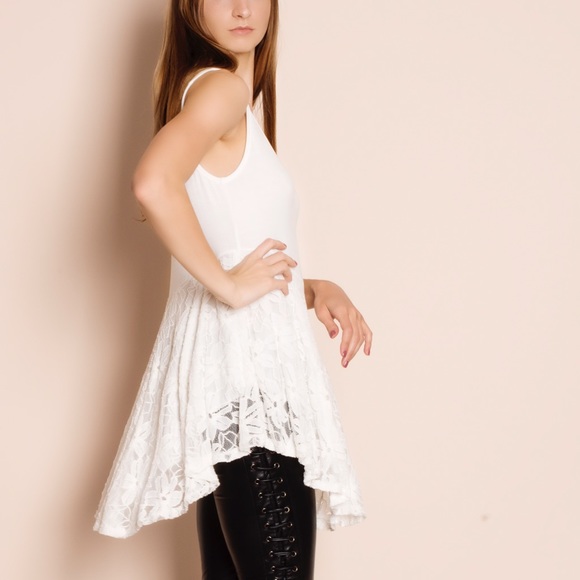 LOWEST 💜 Lace Flare Tank Top - Picture 2 of 4