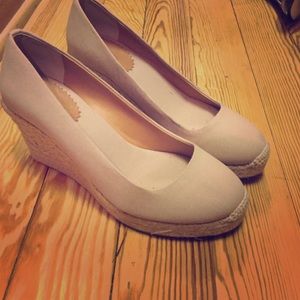 Tan wedges