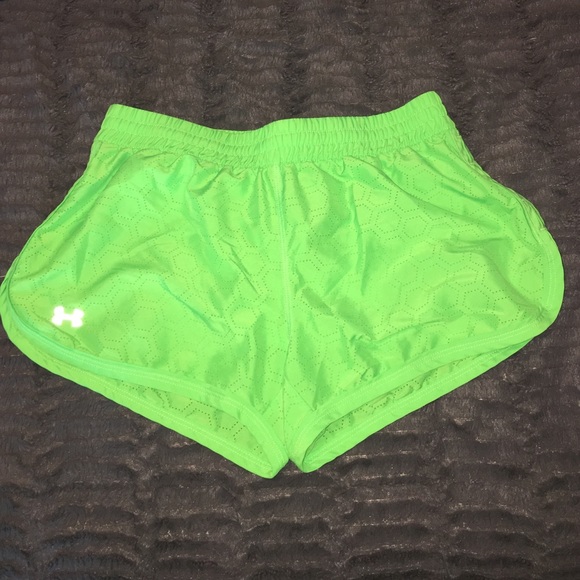 Under Armour shorts💚