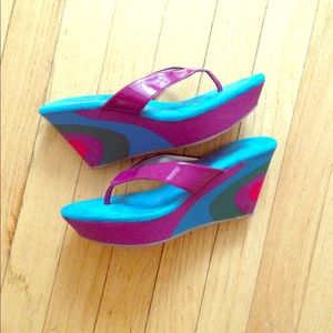 FLASHSALETOMMY Carlos Santana Multi color wedge sandals.