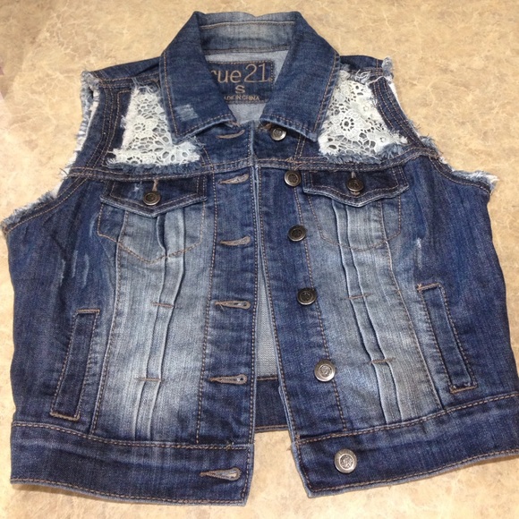 Rue 21 Jean jacket vest. never worn!
