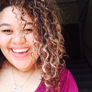 Meet your Posher, Sandra