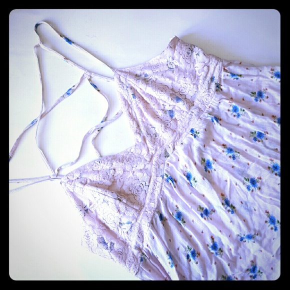 Dainty Criss Cross Pink Floral Lace Top