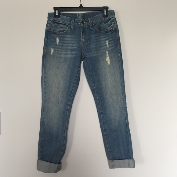 Distressed crop jeans