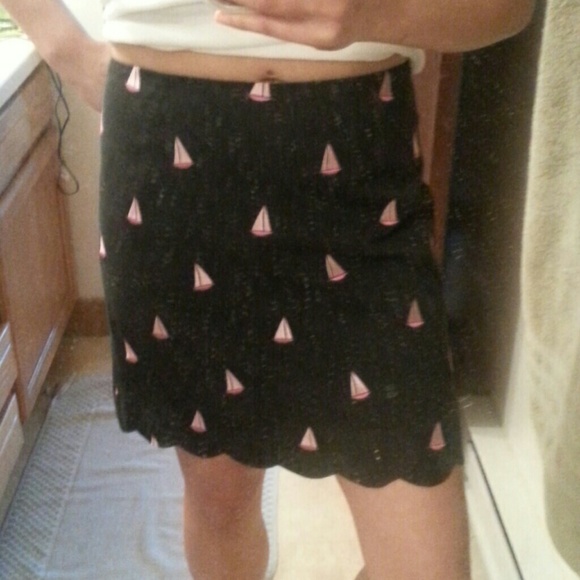 Lilly Pulitzer Sailboat Scallop-Edged Skirt (6) - Picture 3 of 4