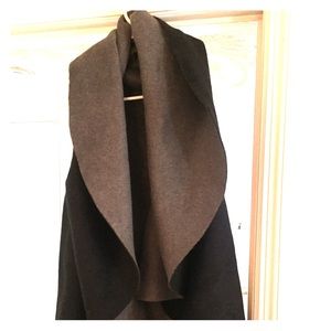 Steve Madden capelet/shaw
