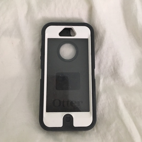 iPhone 5/5s Black and white Otter box case