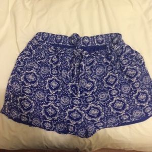 Elastic waste band printed shorts