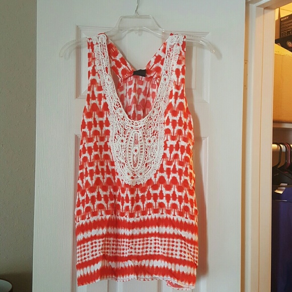 Sleeveless top - Picture 1 of 3