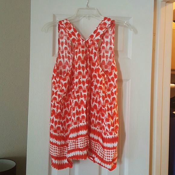 Sleeveless top - Picture 2 of 3